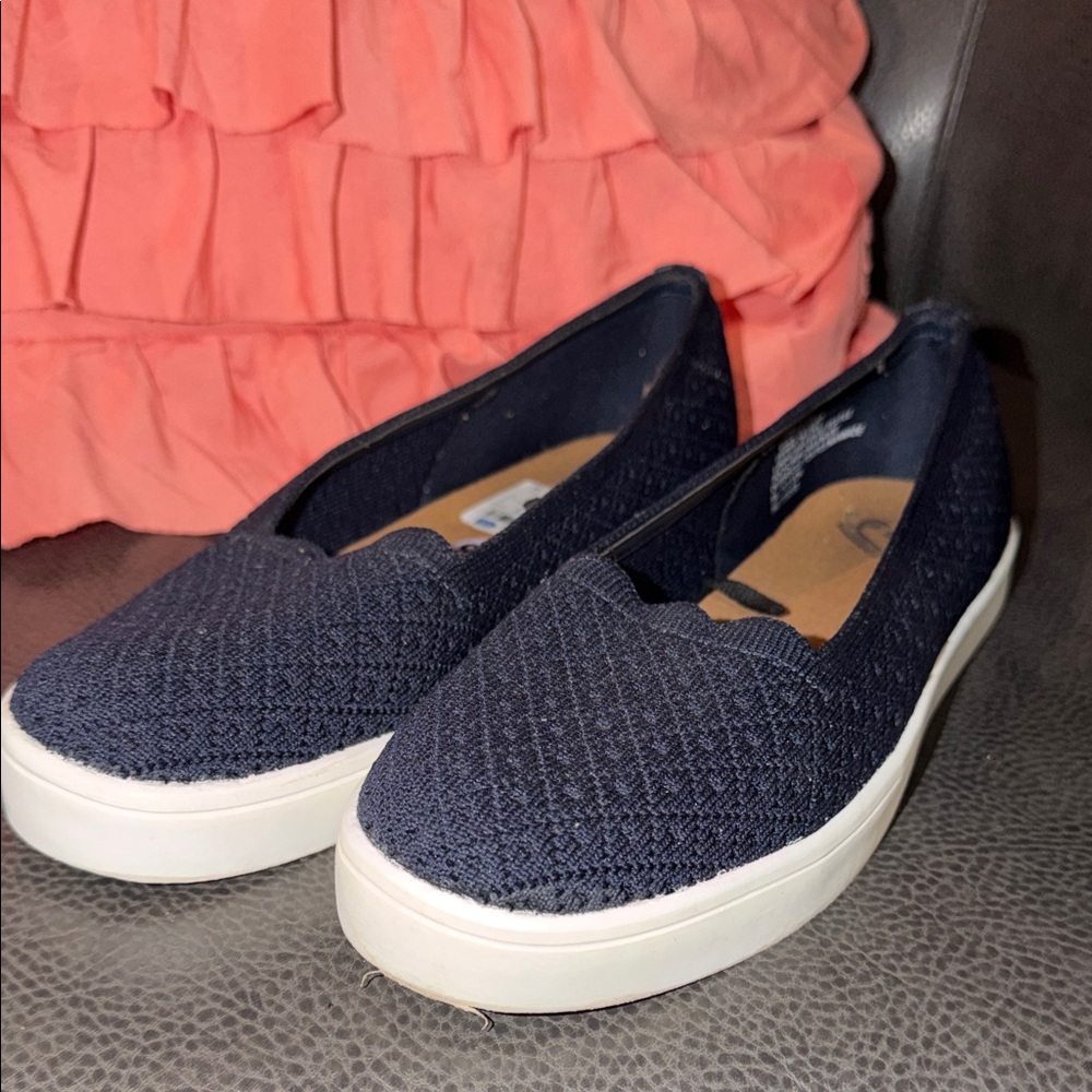 Report Navy Textured Flats